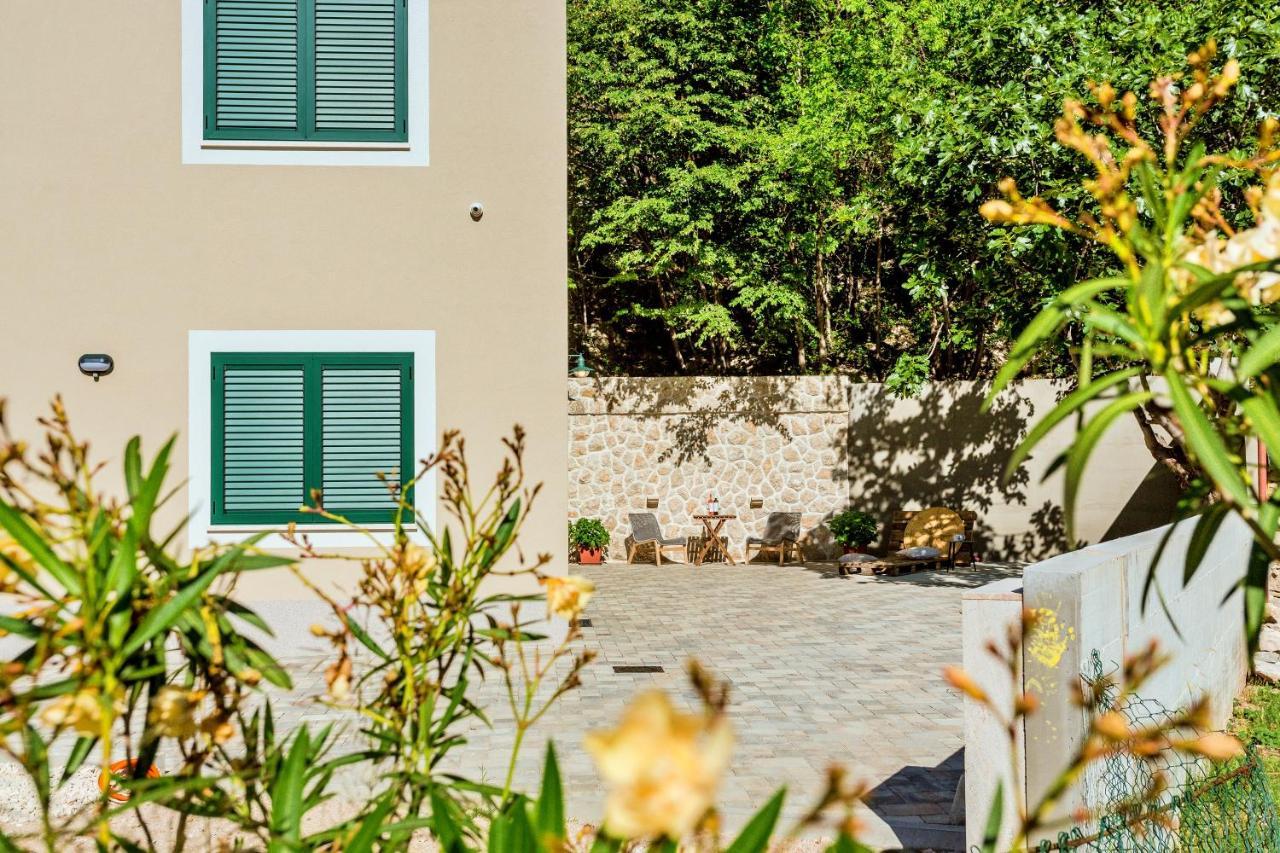 Apartments Ivica Omiš Buitenkant foto